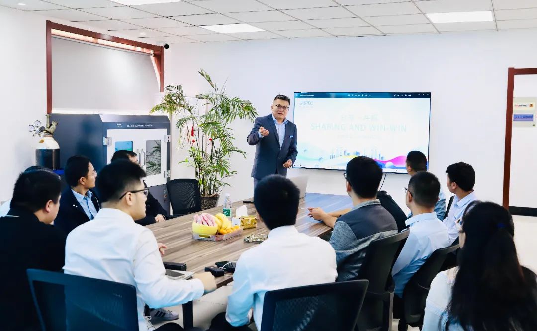 1698110005.jpg 640.jpg